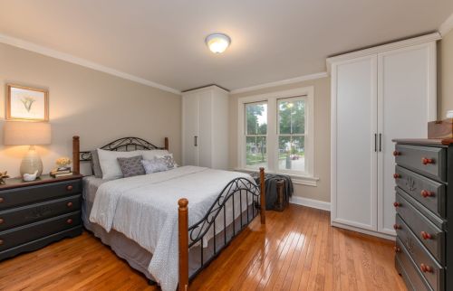 1157 Glenview Ave, Milwaukee WI 53213-3047 exterior