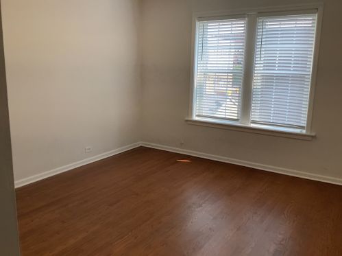 4323 Drake Ave, Chicago IL  60618-1160 exterior