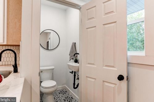 925 Orange St, Lancaster PA  17602-3213 exterior