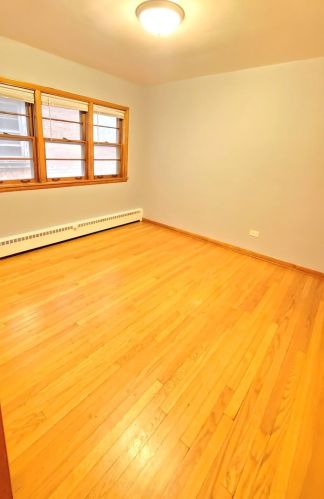 3037 Austin Ave, Chicago IL 60638-1418 exterior