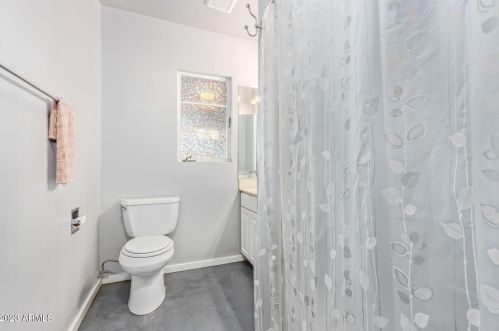 5135 12th St, Phoenix AZ  85014-3303 exterior