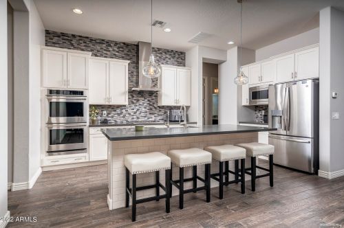 27122 18th Ln, Phoenix, AZ 85085