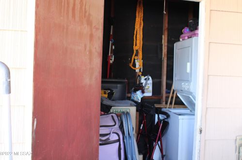 8011 Julia St, Tucson AZ 85710-4821 exterior