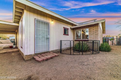7421 Calle Medina, Tucson AZ  85757-8505 exterior
