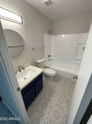 8441 34th Ave, Phoenix AZ 85053-6628 exterior