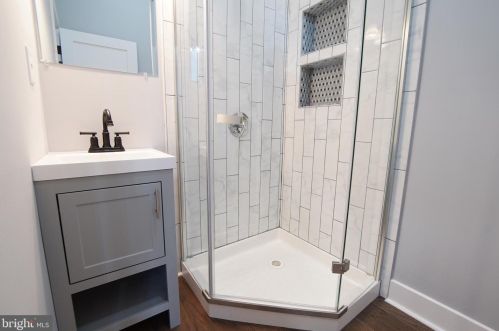 5817 Catharine St, Philadelphia PA 19143-2418 exterior