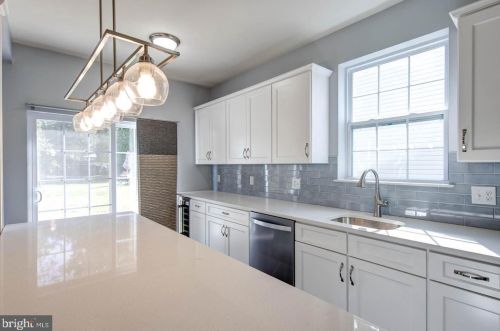 1012 Johnson St, Philadelphia PA  19138-1015 exterior