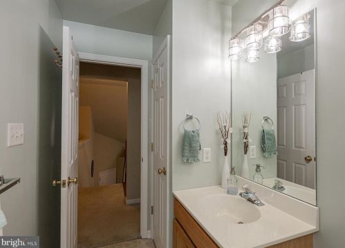 431 Rabbit Hl Ln, Lancaster PA 17603-7435 exterior