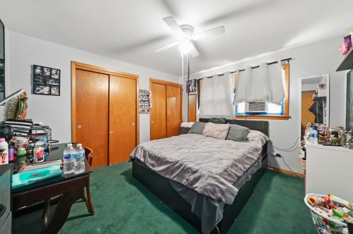 6724 63rd St, Chicago IL 60638-4004 exterior