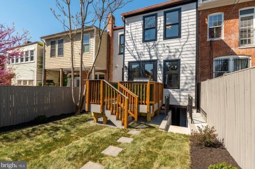 1868 Monroe St, Washington DC  20018-2736 exterior