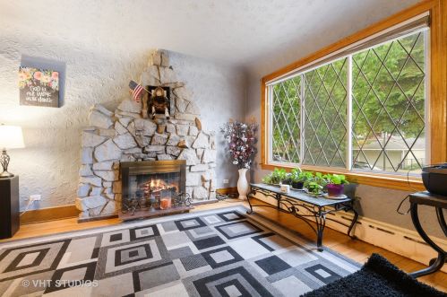 6315 Neenah Ave, Chicago, IL 60631-2054