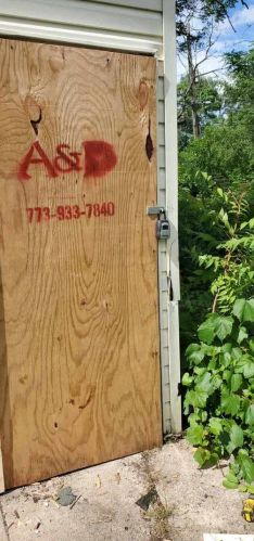 11575 State St, Chicago IL  60628-5524 exterior