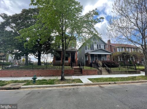 3337 5th St, Washington, DC 20032-5423