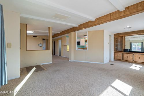 6008 Flying M St, Tucson, AZ 85713-4313