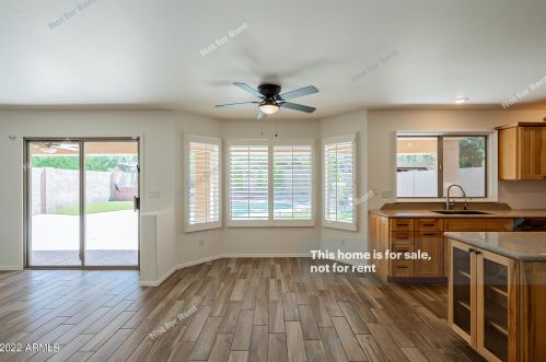 17033 45th St, Phoenix AZ 85050-8561 exterior