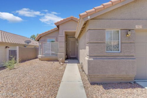 1023 Amberwood Dr, Phoenix, AZ 85048-1932
