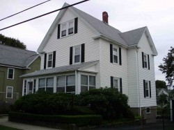 15 Mague Pl, Newton, MA 02465-1539