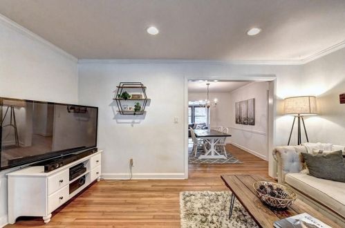 1631 Dresden Dr, Atlanta GA 30319-3633 exterior