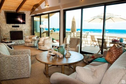 867 Mandalay Bch Rd, Oxnard CA 93035-1078 exterior