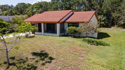 5426 Clark Ave, Fort Pierce FL 34983-2307 exterior