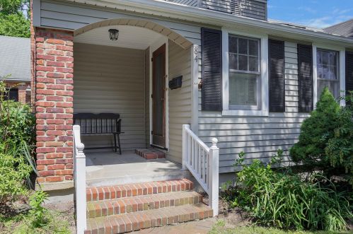 84 Battin Rd, Red Bank NJ  07704 exterior