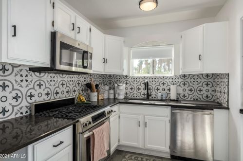 1802 Cypress St, Phoenix AZ  85006-1837 exterior