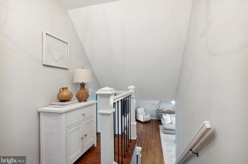 304 Pheasant Dr, Huntingdon Valley PA  19006-3038 exterior