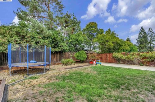1479 Cape Cod Way, Concord CA  94521-2622 exterior