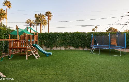 4507 Cheery Lynn Rd, Phoenix AZ 85018-6448 exterior