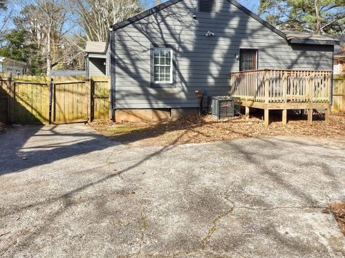 1570 Avon Ave, Atlanta GA  30311-2759 exterior