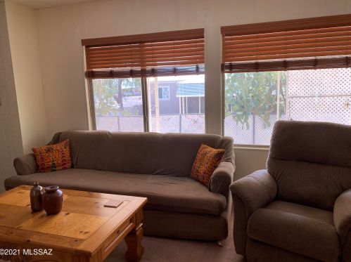 5712 Diamond K St, Tucson AZ 85713-4467 exterior