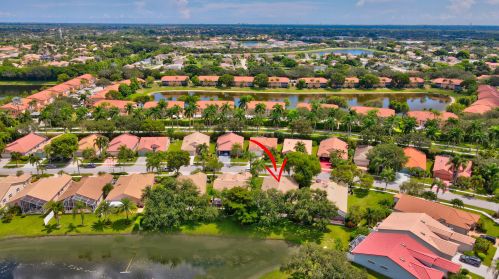 9679 Harbour Lk Cir, Boynton Beach FL 33437-3812 exterior