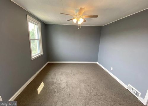 5404 Erdrick St, Philadelphia PA 19135-1012 exterior