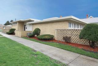 8601 Calumet Ave, Chicago IL  60619-6027 exterior