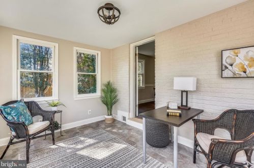 9609 Hastings Dr, Silver Spring MD 20901-3198 exterior