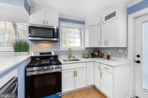 2257 16th St, Washington DC  20020-4301 exterior