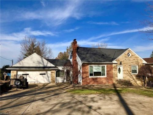 1760 Sprague Rd, Cleveland OH  44131-6545 exterior