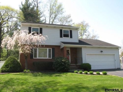 13 Emmett Dr, Schenectady NY  12309-2009 exterior