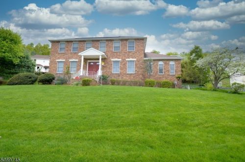 7 Metro Vista Dr, Paterson, NJ 07506-3432