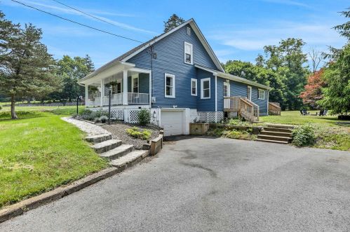 108 Bower Rd, Poughkeepsie, NY 12603-1114