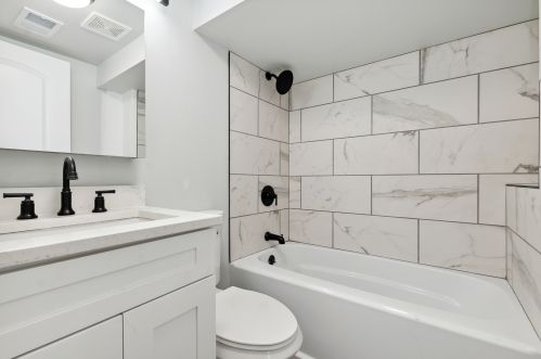 5031 Maypole Ave, Chicago IL 60612-2063 exterior