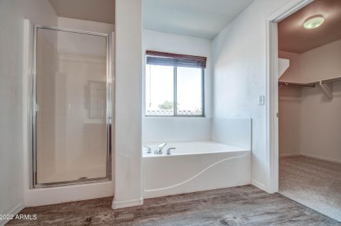 5912 Albeniz Pl, Phoenix AZ 85043-1973 exterior