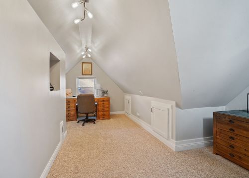 9323 Claremont Ave, Chicago IL 60643-6719 exterior