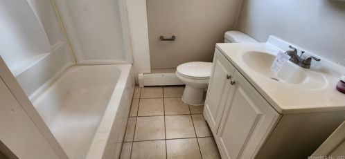 13 Conlin Dr, Enfield CT 06082-5020 exterior