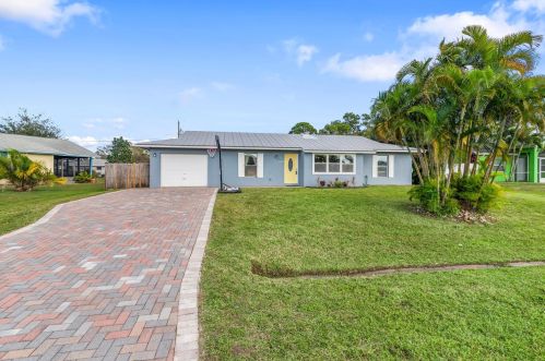 709 Dorchester St, Fort Pierce FL  34983-8762 exterior
