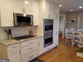 6901 Breezewood Ter, Rockville MD  20852-4323 exterior