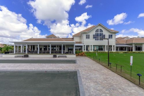 8225 Desmond Dr, Boynton Beach FL 33472-5014 exterior