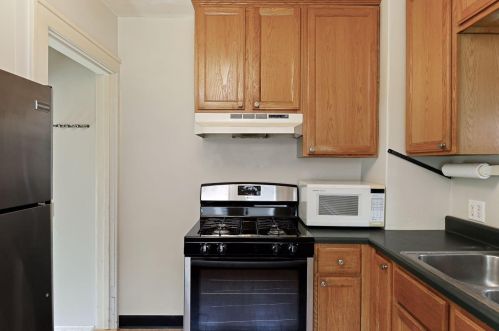 1012 6 St, Saint Paul MN 55106-4609 exterior