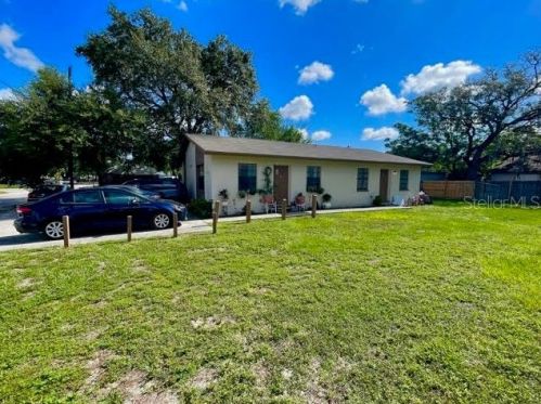 9813 11th St, Tampa FL 33612-8150 exterior