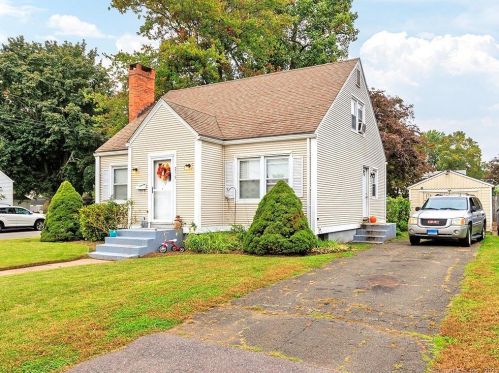 295 Cooper Hill St, Manchester, CT 06040-5759